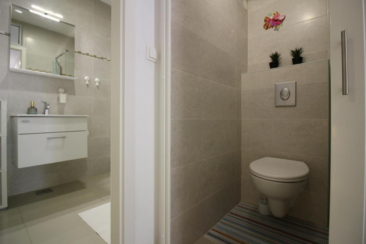 Modern Apartment Zen With Private Garden Poreč Eksteriør bilde
