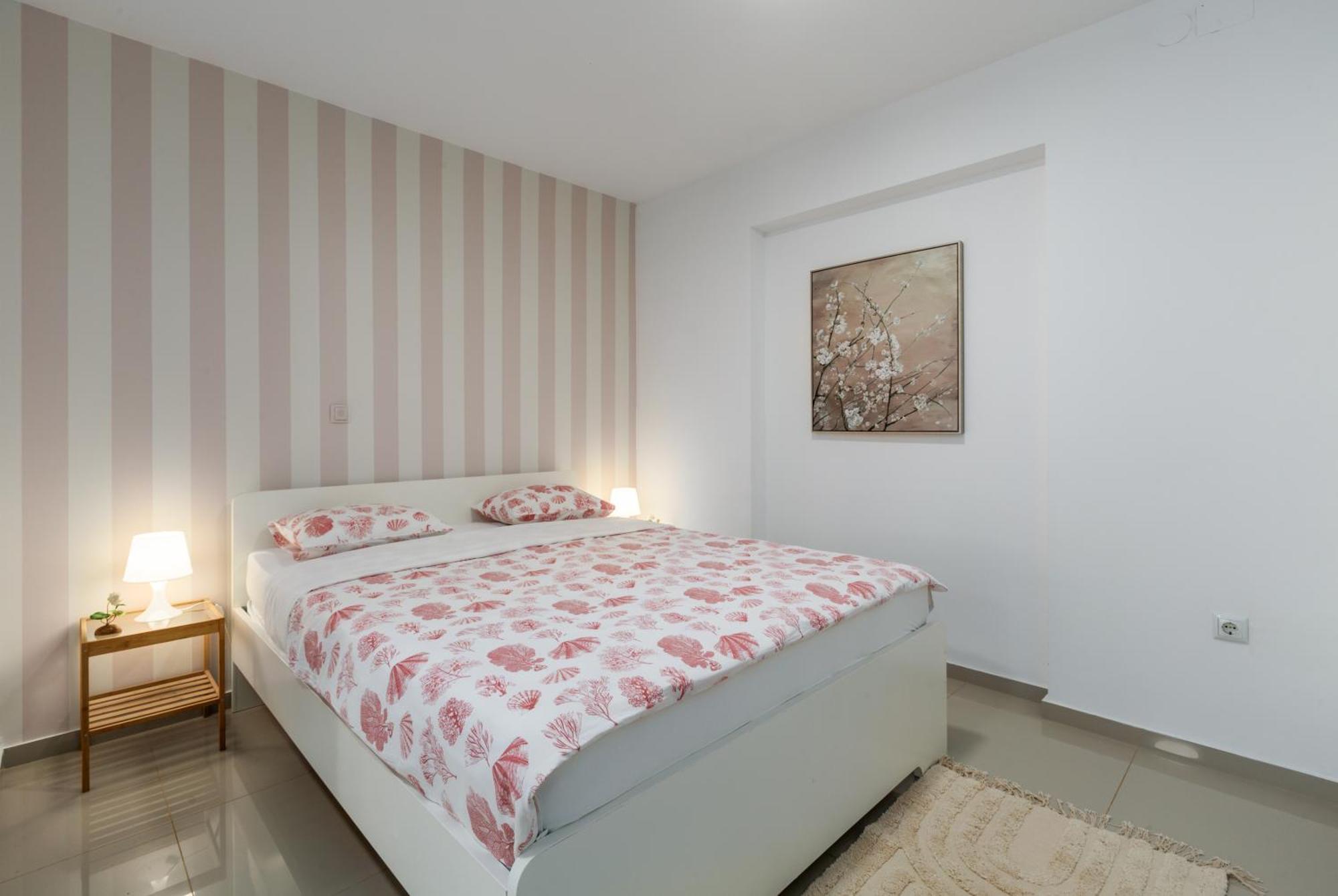 Modern Apartment Zen With Private Garden Poreč Eksteriør bilde