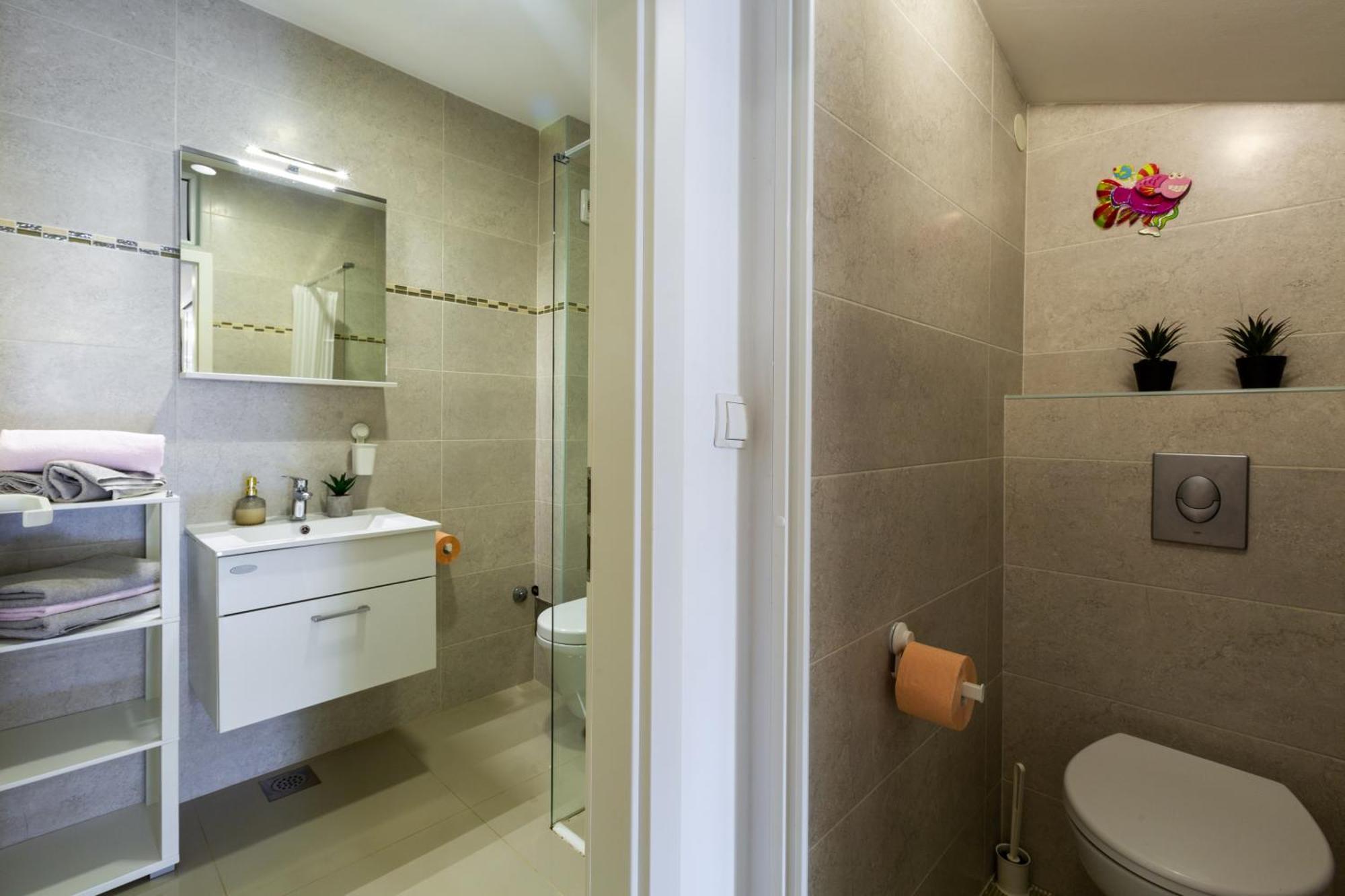 Modern Apartment Zen With Private Garden Poreč Eksteriør bilde